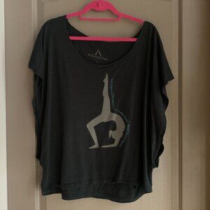 Yogaglyphs Black Yoga Graphic Tee M – Loose Fit, Athleisure Movement Style